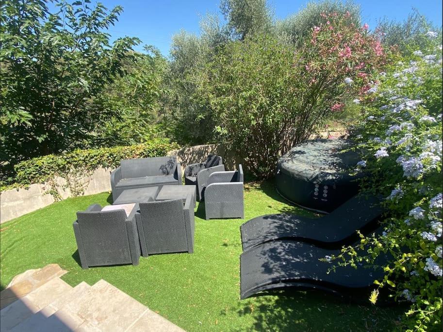Superbe Appartement Avec Jardin & Jacuzzi - En Face De La Mer La Ciotat Exteriör bild